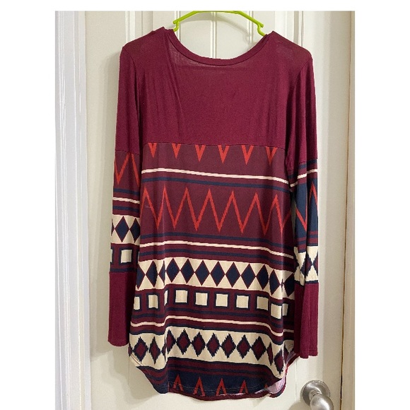 XL Aztec Top - Picture 2 of 2